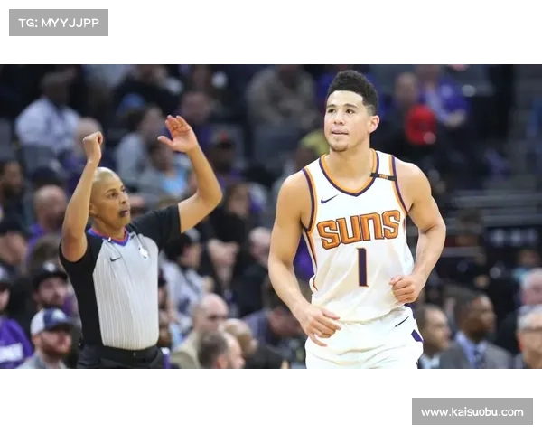 德文·布克与队友默契配合提升球队竞争力展现无与伦比的团队协作