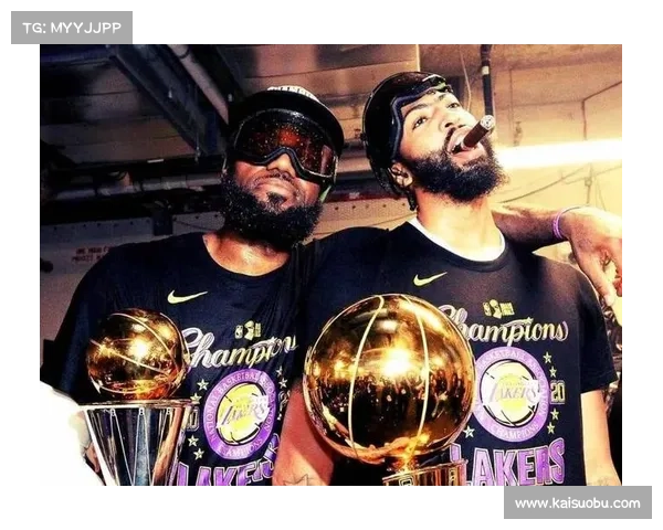 戴维斯与詹姆斯对抗中的感人时刻:彼此尊重与篮球精神的真挚交融 戴维斯与詹姆斯对抗中的感人时刻:彼此尊重与篮球精神的真挚交融